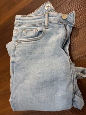 ZARA Light Wash High-Rise Women's Jeans